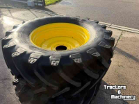 Wheels, Tyres, Rims & Dual spacers  650/65R38   540/65R28
