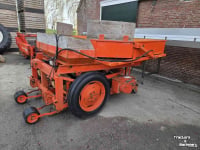 Potato planter  Structural Snarenbedpootmachine