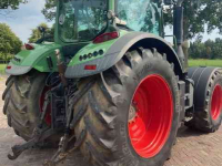 Tractor Fendt 718
