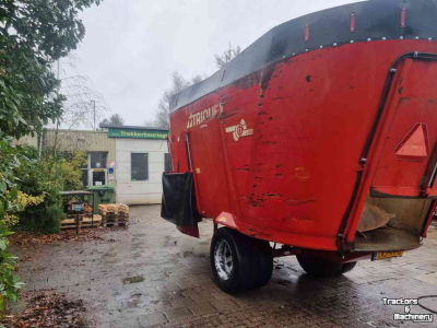 Feed mixer Trioliet Solomix  2 / 2400