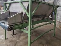 Bulk box tipper  Bunker met uitvoerband+kantelaar – complete set,  Dosierbunker mit Austragsband inklusive Kistenkipper (Komplettset)