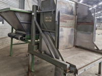 Bulk box tipper  Bunker met uitvoerband+kantelaar – complete set,  Dosierbunker mit Austragsband inklusive Kistenkipper (Komplettset)