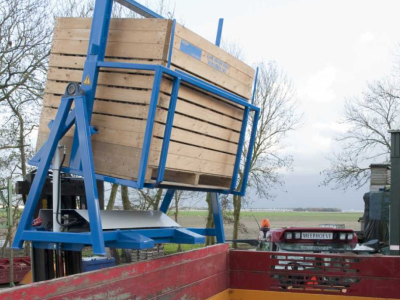 Bulk box tipper  Hoekenga Kistenkantelaar model 1600