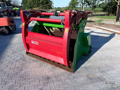 Silage grab-cutter VDW Voederbak met twee vijzels