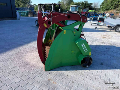 Silage grab-cutter VDW Voederbak met twee vijzels