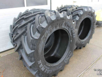 Wheels, Tyres, Rims & Dual spacers BKT 540/65R28 Agrimax RT657 trekkerbanden tractorbanden voorbanden