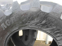 Wheels, Tyres, Rims & Dual spacers BKT 540/65R28 Agrimax RT657 trekkerbanden tractorbanden voorbanden