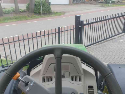 Tractor John Deere 6120M