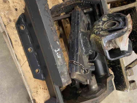 Used parts for tractors Case-IH trekhaakframe, kipperknobbel, pitonfix en verstelbare boventrekhaak van JXU (New Holland TL/TLA)