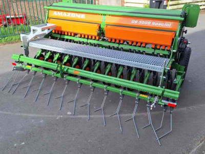 Seed drill Amazone D9 3000 special