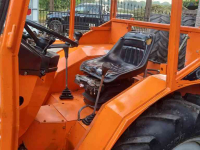 Small-track Tractor Holder 860