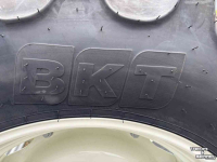 Wheels, Tyres, Rims & Dual spacers BKT Agrimax Banden 420/85R34 en 340/85R24 Verstelbare Velgen