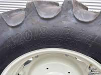 Wheels, Tyres, Rims & Dual spacers BKT Agrimax Banden 420/85R34 en 340/85R24 Verstelbare Velgen
