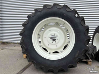 Wheels, Tyres, Rims & Dual spacers BKT Agrimax Banden 420/85R34 en 340/85R24 Verstelbare Velgen
