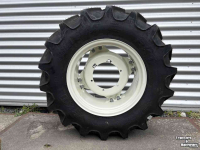 Wheels, Tyres, Rims & Dual spacers BKT Agrimax Banden 420/85R34 en 340/85R24 Verstelbare Velgen