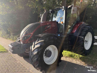 Tractor Valtra T174