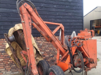 Hedge mower  Maaiarm met schijvenmaaier