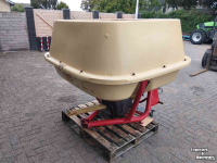 Fertilizer spreader Vicon kunstmeststrooier / Pendelstrooier