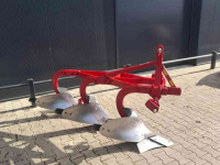 Ploughs YT Agri 3 schaar rondgaande ploeg ex demo machine!