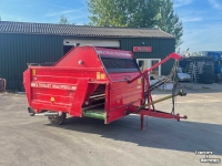 Silage-block distribution wagon Trioliet Blowa