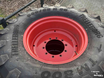 Wheels, Tyres, Rims & Dual spacers Trelleborg 600/65R28 TM800 90% op 10 gaats velgen