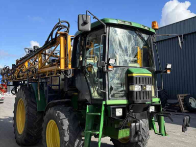 Fieldsprayer self-propelled John Deere John deere 6310 Sieger opbouw