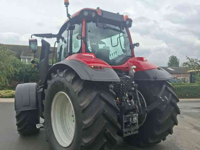 Tractor Valtra T175eA eenvoudige trekker voor een mooi prijsje