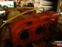 Diverse used spare-parts Trioliet Vertragingskast Voermengwagen