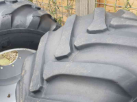 Wheels, Tyres, Rims & Dual spacers BKT 650/45R22.5 en 800/45-30.5