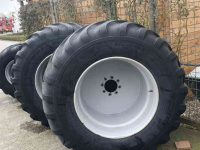 Wheels, Tyres, Rims & Dual spacers BKT 650/45R22.5 en 800/45-30.5