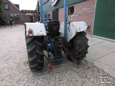 Tractor Ford 2000