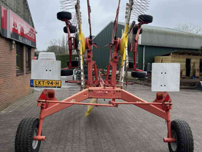 Rake Pottinger Top 700 A hark, cirkelhark, rake, swader, weidebouwmachines