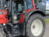 Tractor Valtra N142