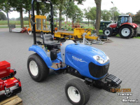 Tractor New Holland boomer 25 hydro 30uur en div werktuigen