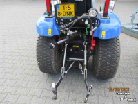 Tractor New Holland boomer 25 hydro 30uur en div werktuigen