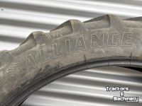 Wheels, Tyres, Rims & Dual spacers Alliance Set gebruikte Alliance banden 270/95R54