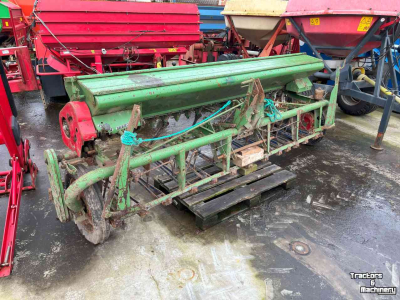 Seed drill Hassia Zaaimachine zaaimachines