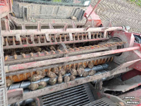 Sugar beet harvester Grimme Maxtron 620