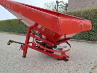 Fertilizer spreader Lely Gedragen kunstmeststrooier