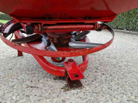 Fertilizer spreader Lely Gedragen kunstmeststrooier