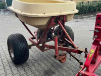 Fertilizer spreader Vicon Kunstmeststrooier, onderstel, banden, diversen