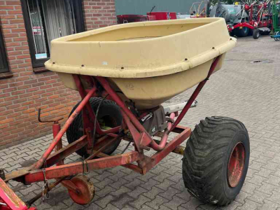 Fertilizer spreader Vicon Kunstmeststrooier, onderstel, banden, diversen