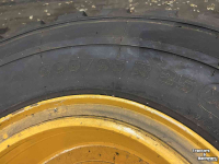 Wheels, Tyres, Rims & Dual spacers Michelin 600/65R25