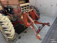 Front-hitch & Pto International universele fronthef, nu gemonteerd op een 956XL