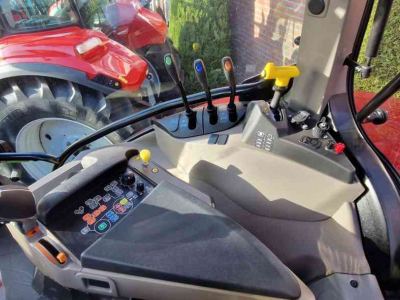 Tractors Case-IH Maxxum 125 Multicontroller ActiveDrive8 Demo!
