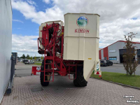 Carrot harvester Simon R2TCMR