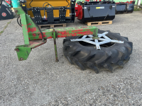 Feed sweeper wheel  Voerveeg band