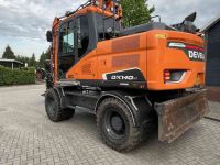 Excavator mobile Doosan Develon DX140W-7