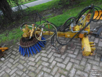 Weed brusher  burtec onkruidborstel