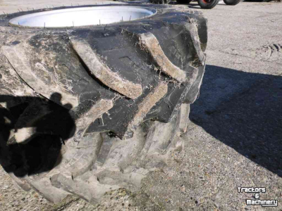 Wheels, Tyres, Rims & Dual spacers Deutz-Fahr 320/70x20
